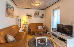 Cozy Apartment In Friedrichskoog With Kitchen